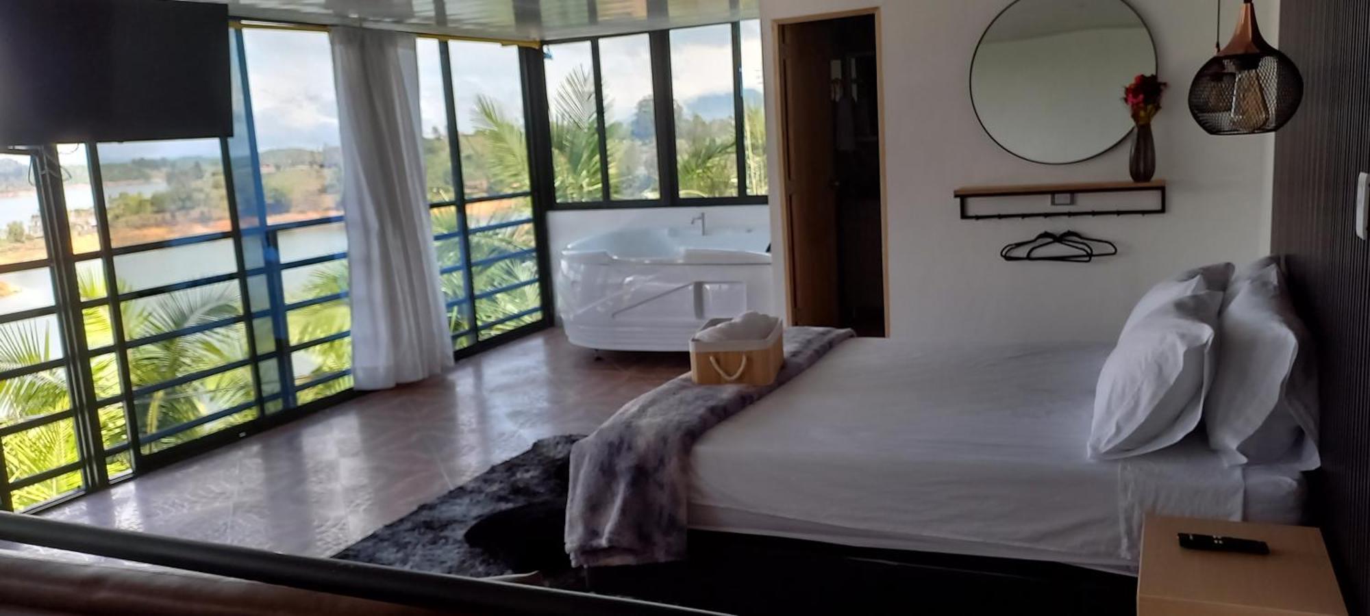 Hotel Mirador Cielo Blue El Penol  エクステリア 写真